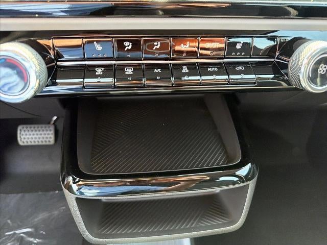 2027 Chevrolet Bolt FWD 4dr LT