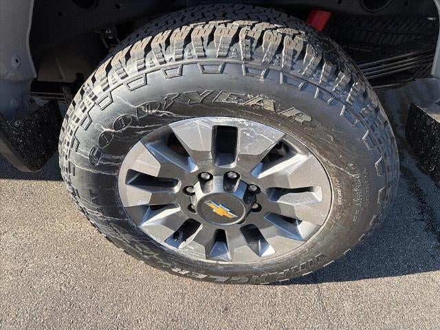 2026 Chevrolet Silverado 2500 HD Crew Cab Standard Box 4-Wheel Drive Custom