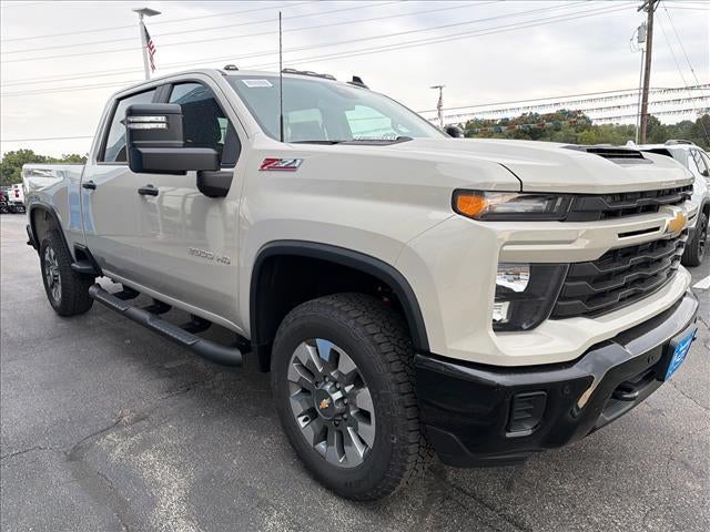 2026 Chevrolet Silverado 2500 HD Crew Cab Standard Box 4-Wheel Drive Custom