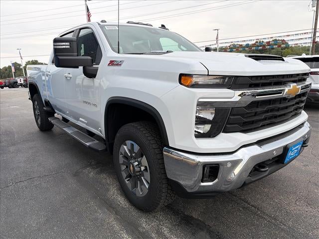 2026 Chevrolet Silverado 3500 HD Crew Cab Standard Box 4-Wheel Drive LT
