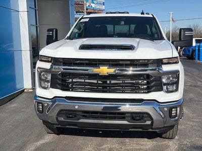 2026 Chevrolet Silverado 3500 HD Crew Cab Long Box 4-Wheel Drive LT