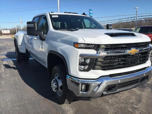 2026 Chevrolet Silverado 3500 HD Crew Cab Long Box 4-Wheel Drive LT