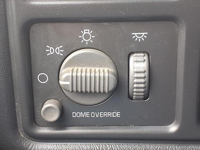 2000 Chevrolet Silverado 1500 Base