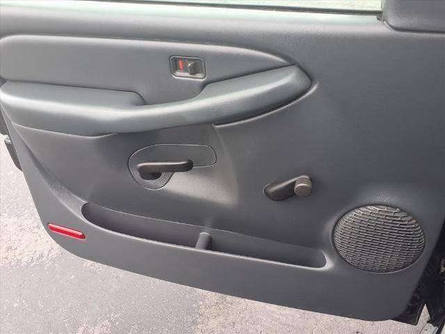 2000 Chevrolet Silverado 1500 Base