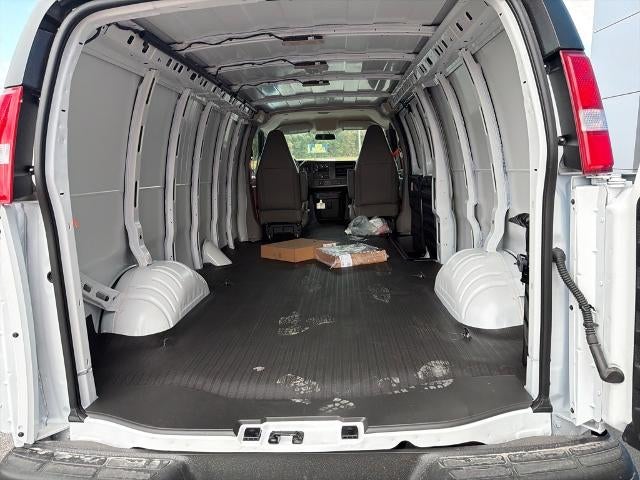 2025 Chevrolet Express Cargo 3500 3500 Extended Wheelbase Rear-Wheel Drive