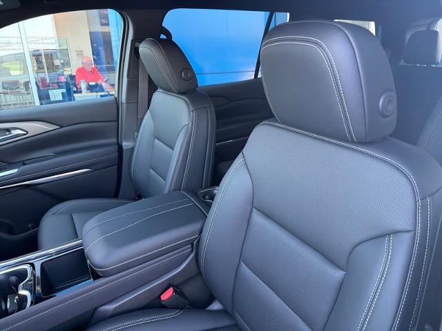 2027 Chevrolet Traverse LT w/1LT