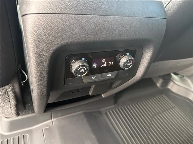 2027 Chevrolet Traverse LT w/1LT