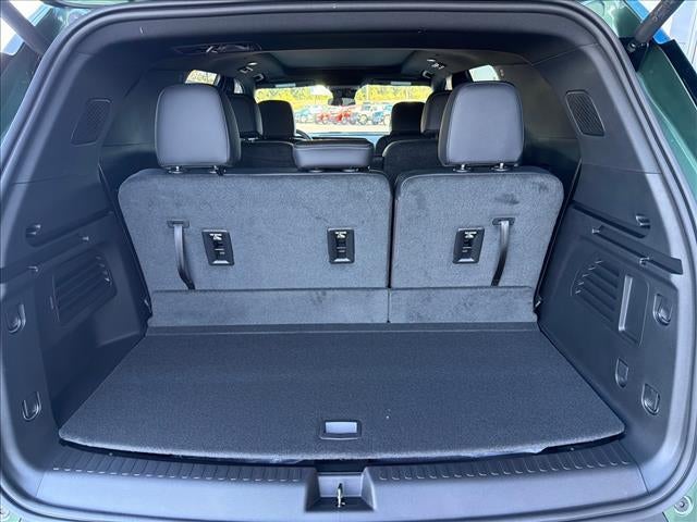 2027 Chevrolet Traverse LT w/2LT