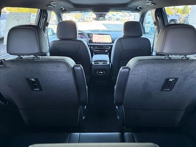 2027 Chevrolet Traverse LT w/2LT