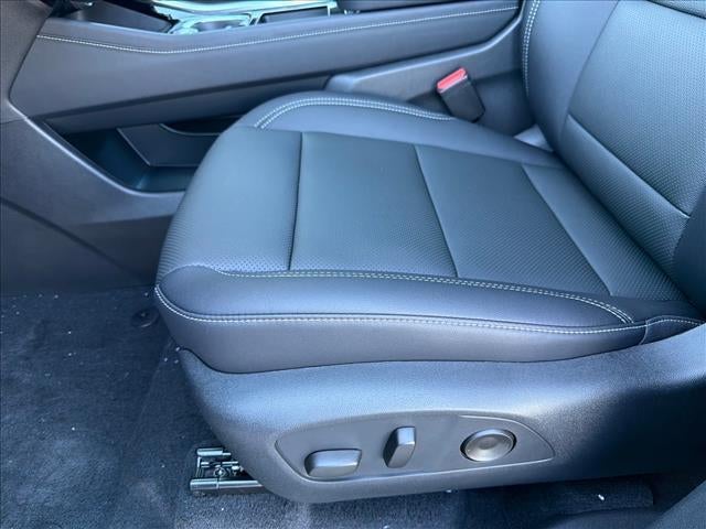 2027 Chevrolet Traverse LT w/2LT