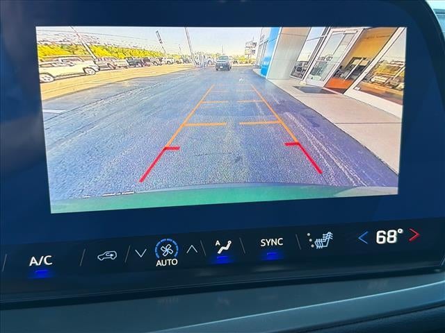 2027 Chevrolet Traverse LT w/2LT