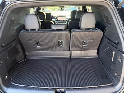 2027 Chevrolet Traverse LT w/2LT