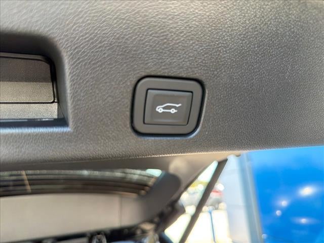 2027 Chevrolet Traverse LT w/2LT