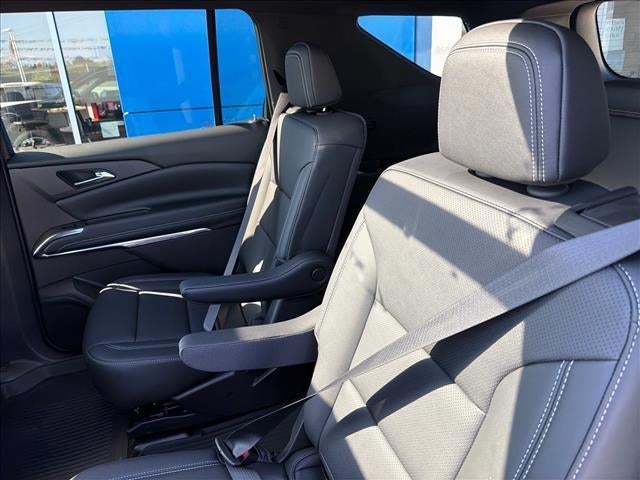 2027 Chevrolet Traverse LT w/2LT