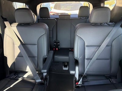 2027 Chevrolet Traverse LT w/2LT