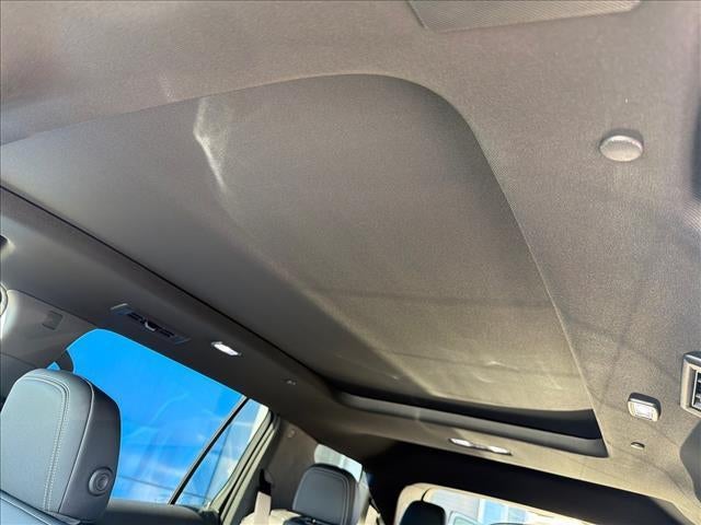 2027 Chevrolet Traverse LT w/2LT