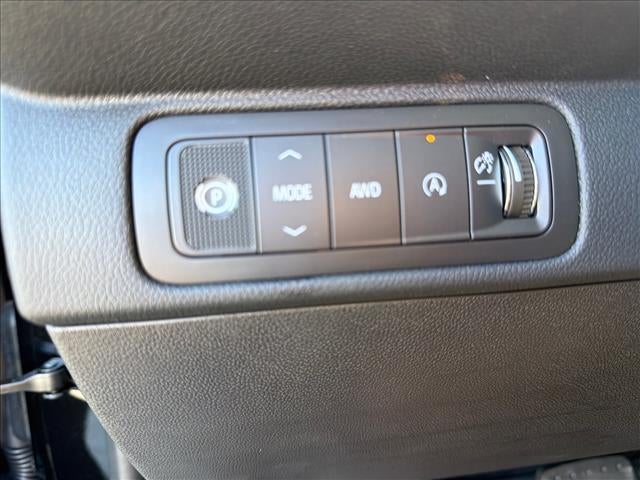 2027 Chevrolet Traverse LT w/2LT