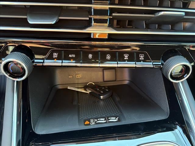 2027 Chevrolet Traverse LT w/2LT