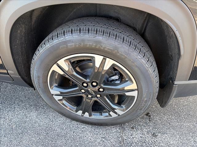 2027 Chevrolet Traverse LT w/2LT