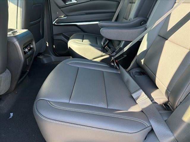 2027 Chevrolet Traverse LT w/2LT