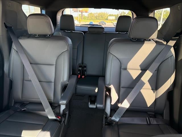 2027 Chevrolet Traverse LT w/2LT