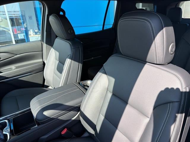 2027 Chevrolet Traverse LT w/2LT