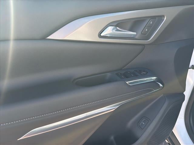 2027 Chevrolet Traverse LT w/2LT