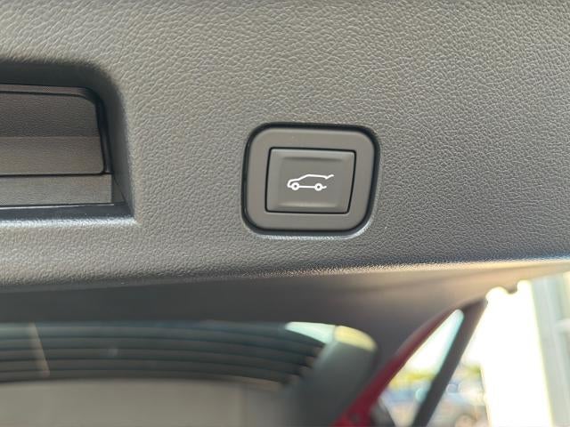 2027 Chevrolet Traverse LT w/2LT