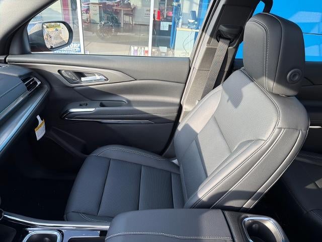 2027 Chevrolet Traverse LT w/2LT