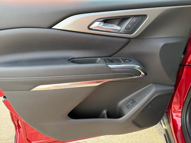 2027 Chevrolet Traverse LT w/2LT