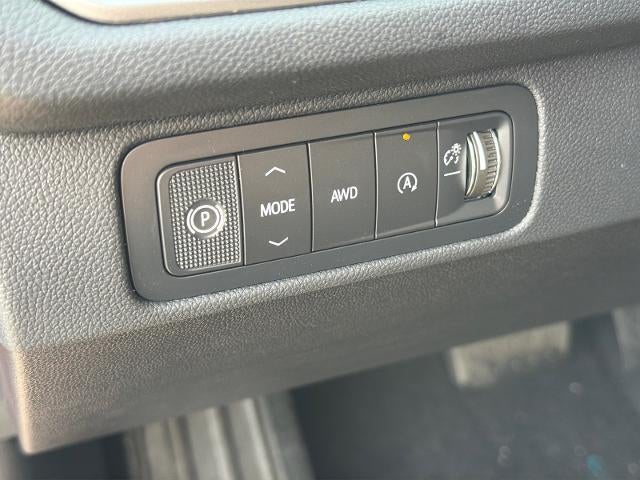 2027 Chevrolet Traverse LT w/2LT