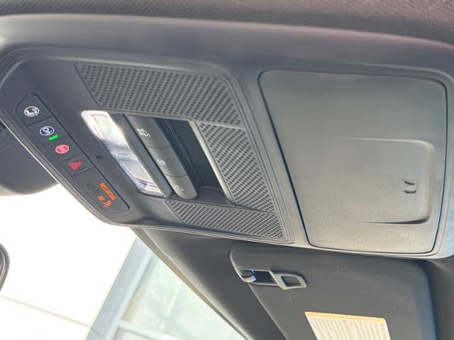2027 Chevrolet Traverse LT w/2LT