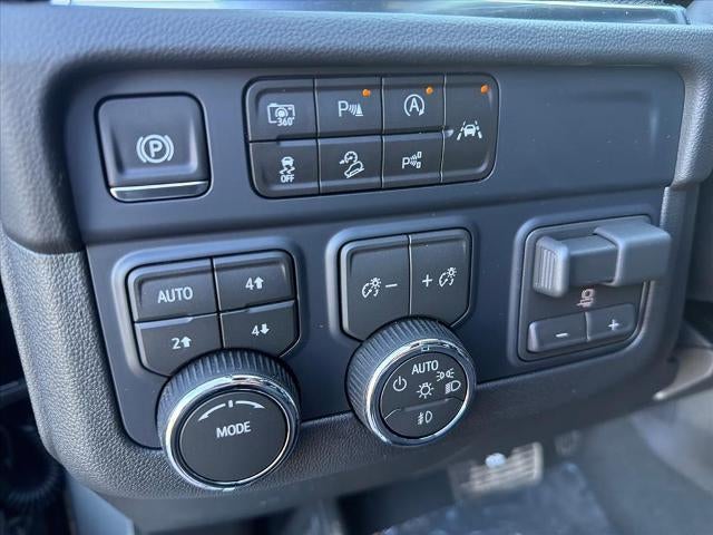 2026 Chevrolet Suburban 4WD RST