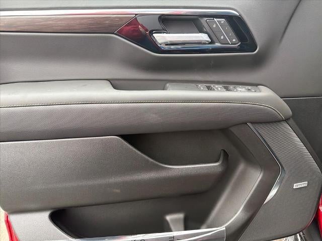 2026 Chevrolet Suburban 4WD Premier