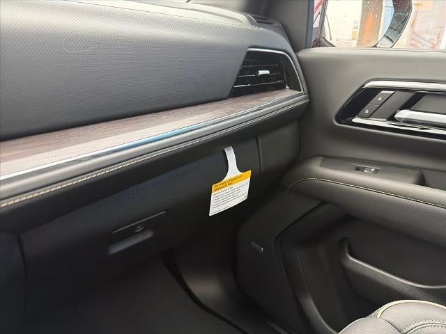 2026 Chevrolet Suburban 4WD Premier