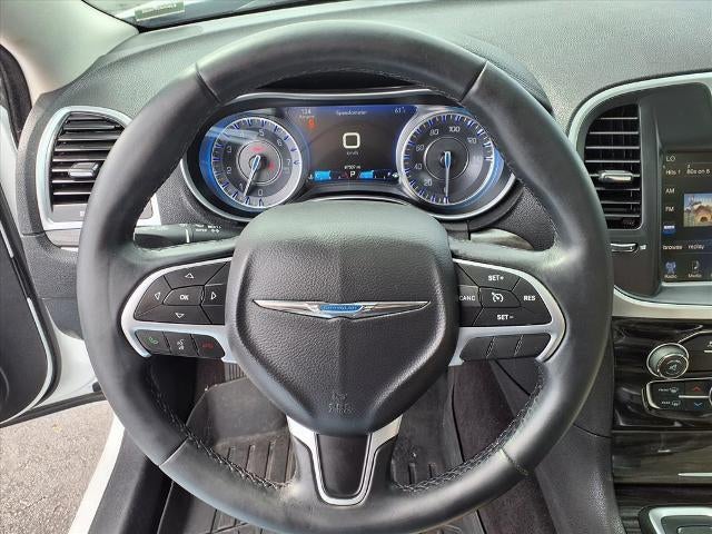 2016 Chrysler 300 Limited