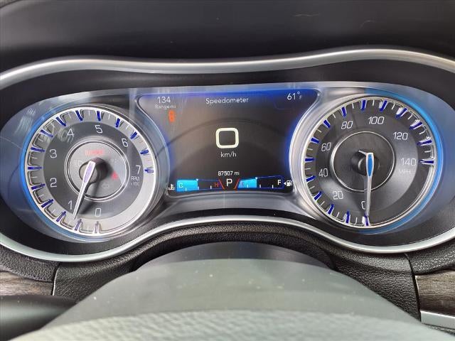 2016 Chrysler 300 Limited