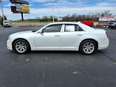 2016 Chrysler 300 Limited