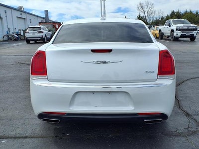 2016 Chrysler 300 Limited