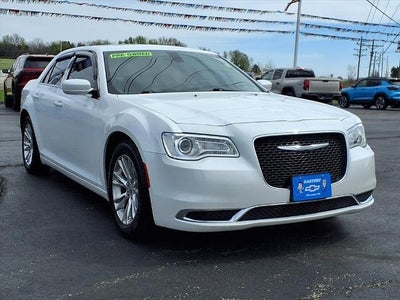 2016 Chrysler 300 Limited
