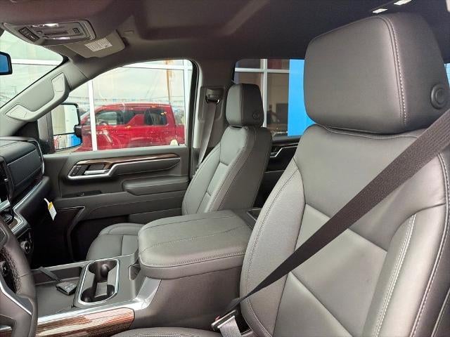 2026 Chevrolet Silverado 3500 HD Crew Cab Standard Box 4-Wheel Drive LT