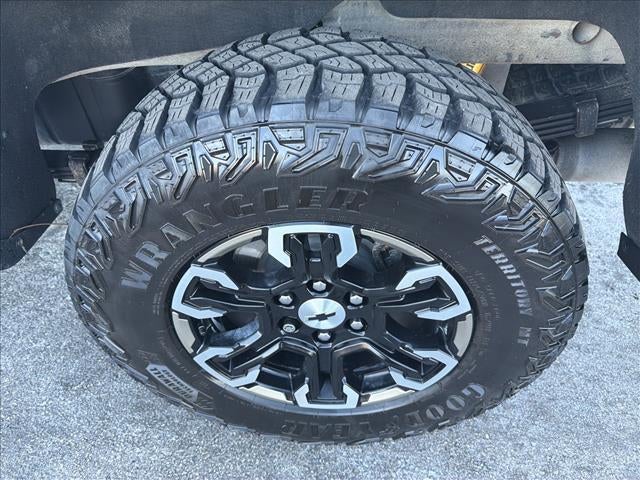 2023 Chevrolet Silverado 1500 ZR2