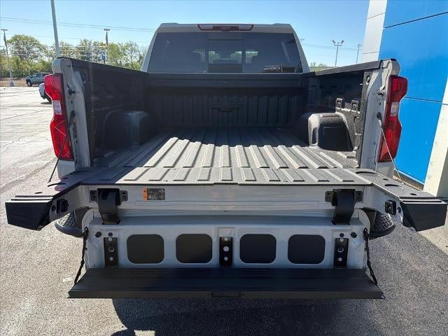 2026 Chevrolet Silverado 1500 Crew Cab Short Box 4-Wheel Drive ZR2