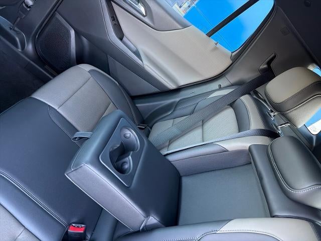2027 Chevrolet Equinox FWD LT