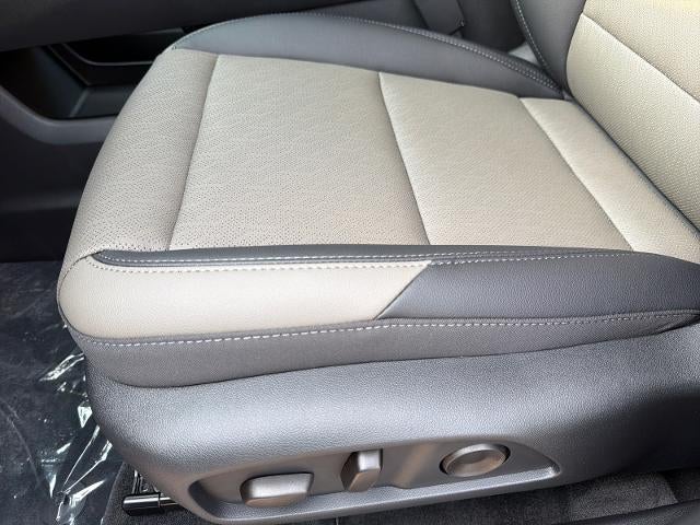 2027 Chevrolet Equinox FWD LT