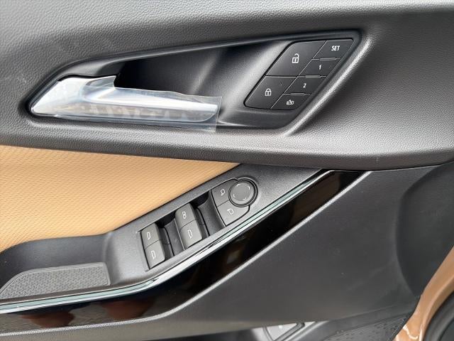 2027 Chevrolet Equinox FWD ACTIV